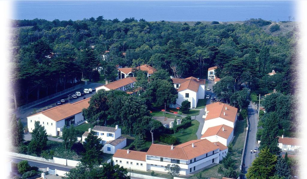 Les Quatre Vents Hotel L'Epine  Exterior photo